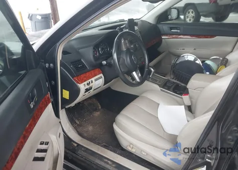 2010 Subaru Legacy 2.5I Limited из США, поврежденный, VIN 4S3BMBK66A3219328